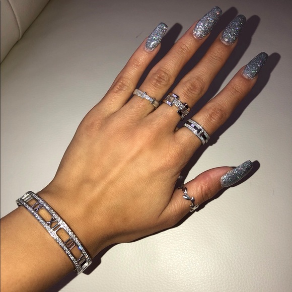 SOLD Tiffany & Co Diamond Atlas Bangle - Picture 5 of 8